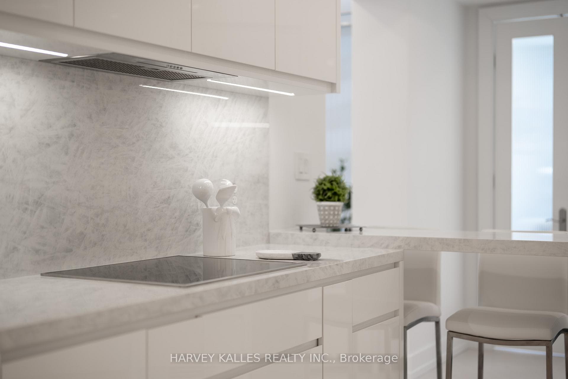 10 Bellair Street Unit 603 - Condo photo 19 of 38 in Annex / Yorkville / Summerhill, Ontario
