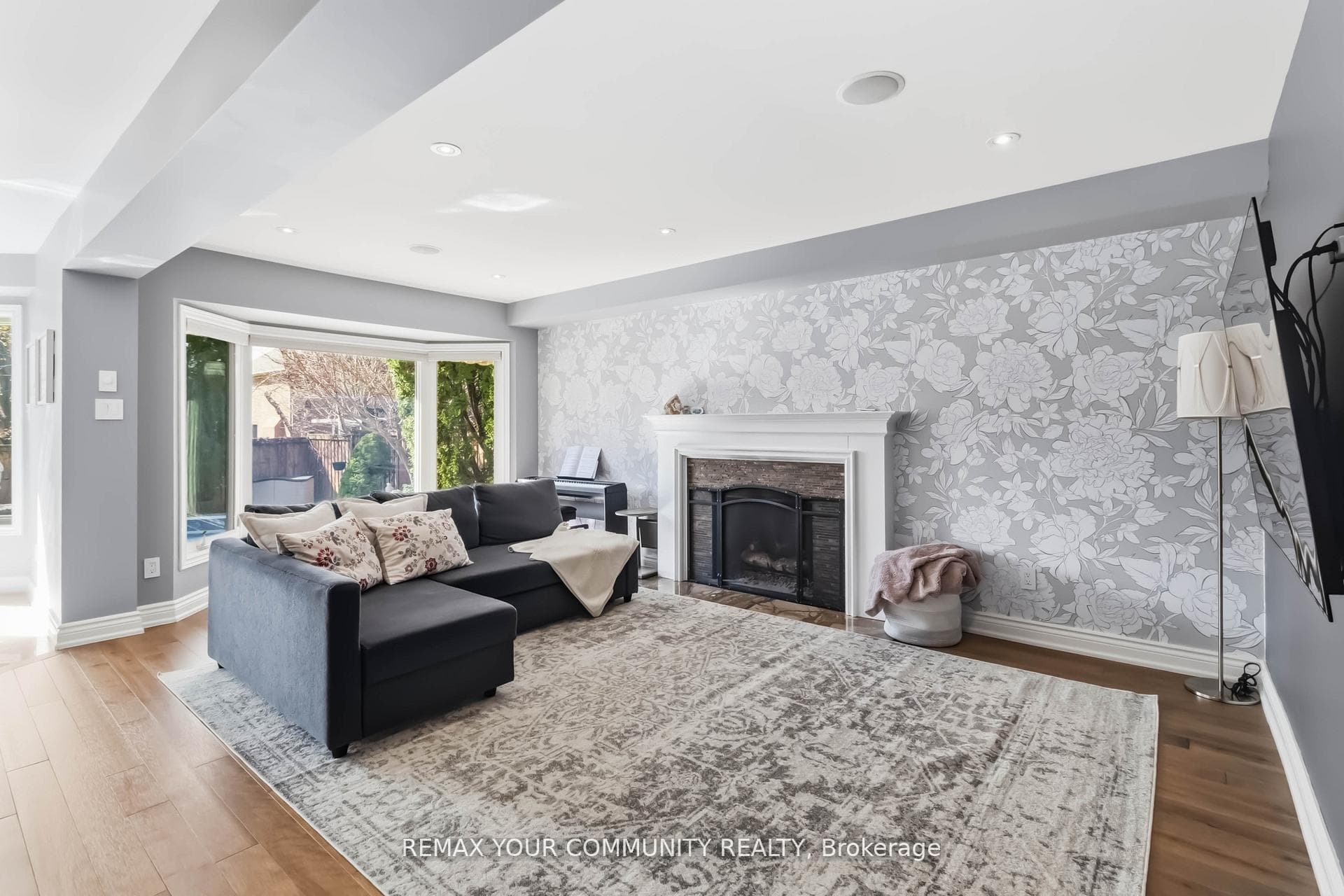 4184 Vermont Crescent - Detached photo 6 of 50 in Burlington, Ontario