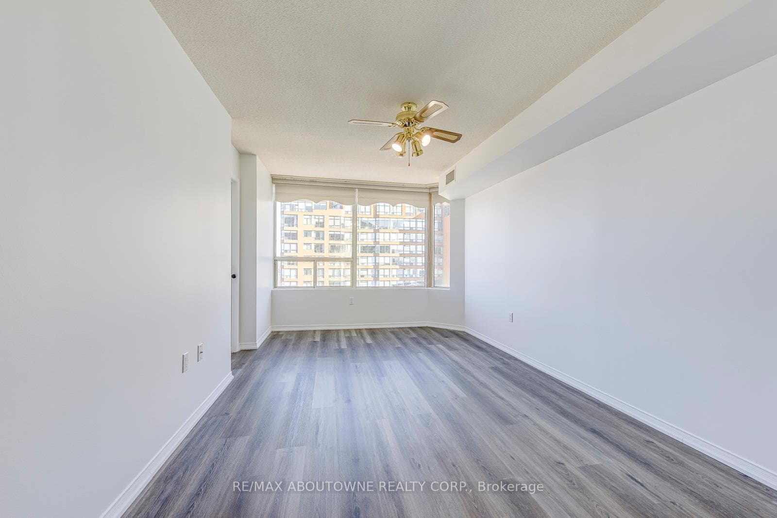 1270 Maple Crossing Boulevard Unit 1705 - Condo photo 31 of 44 in Burlington, Ontario