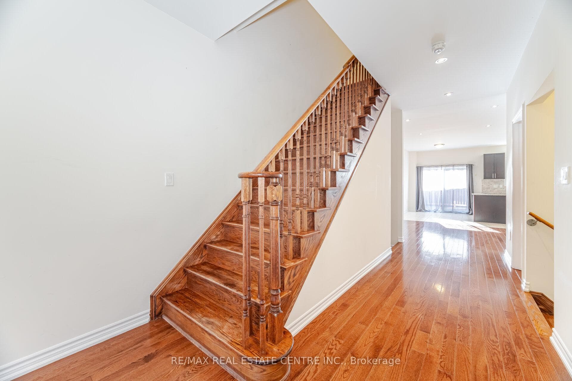 11 Yately Street - Townhouse photo 12 of 29 in Brampton, Ontario