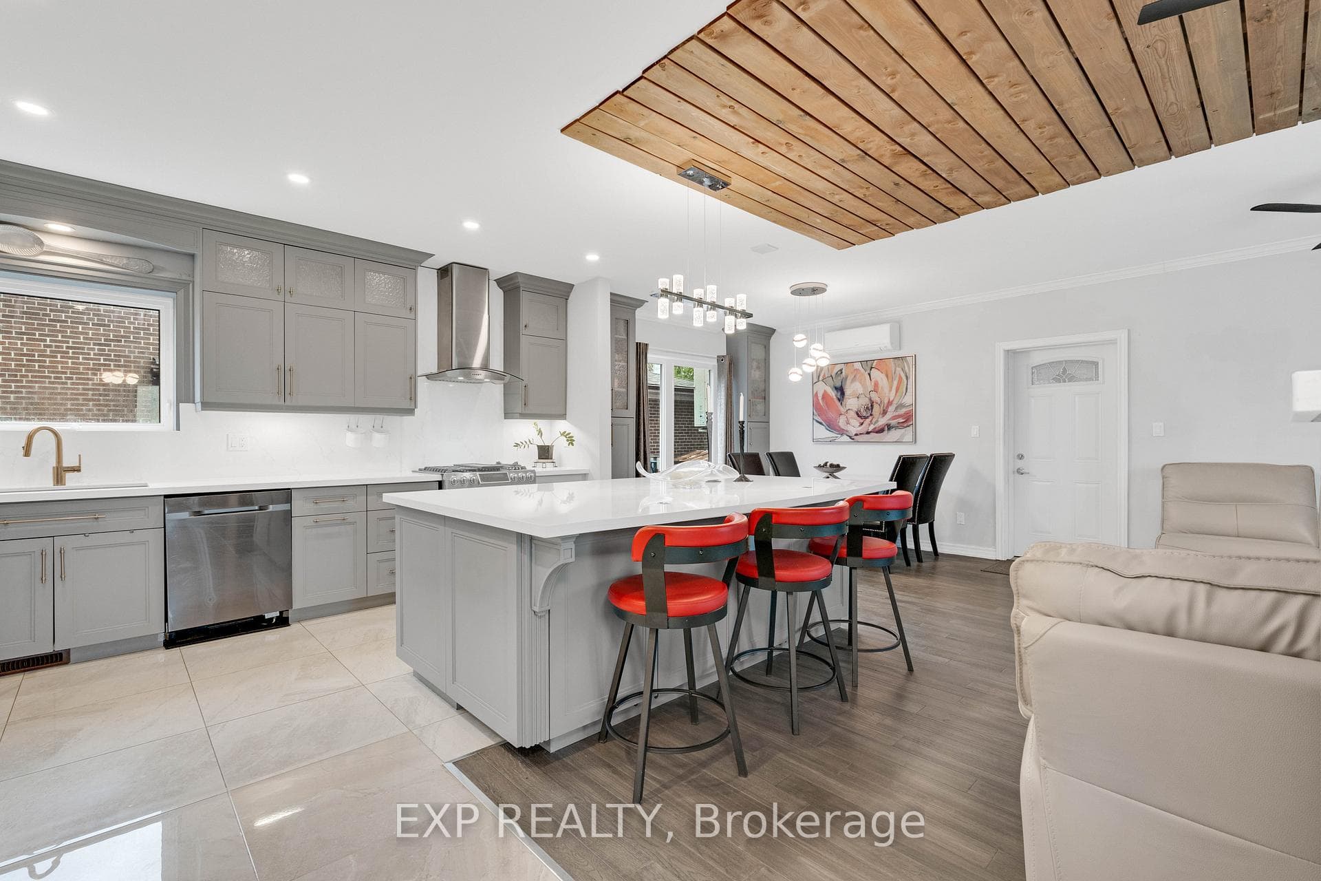 3460 Cawthra Road - Detached photo 6 of 49 in Mississauga, Ontario