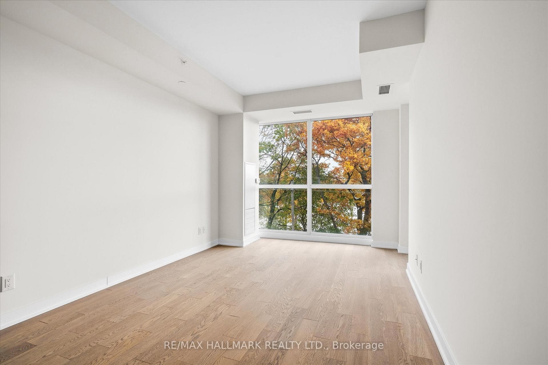 1350 Kingston Road Unit 409 - Condo photo 12 of 34 in Birch Cliff / Cliffside, Ontario