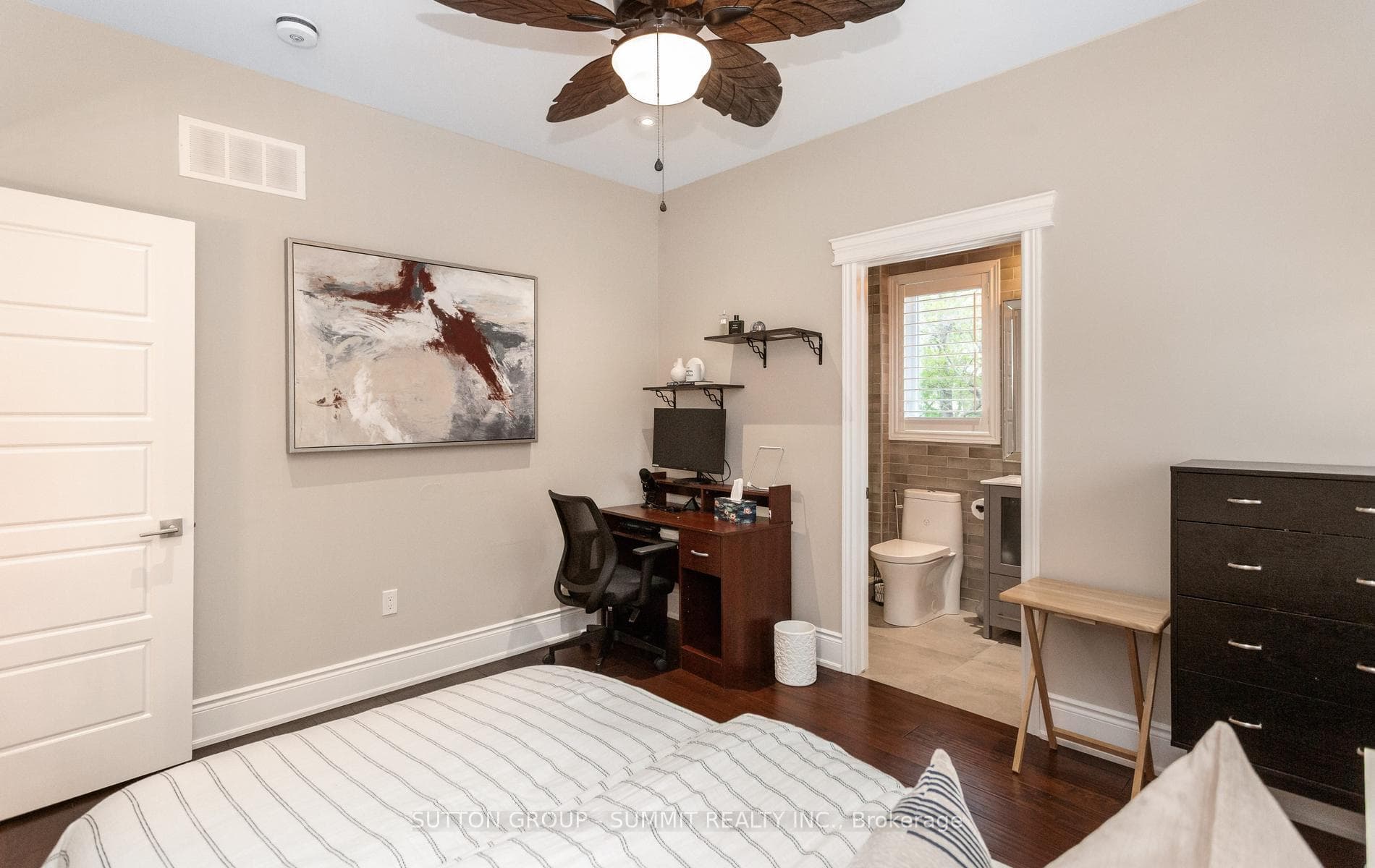 121 Ringwood Road - Detached photo 35 of 49 in Oakville, Ontario