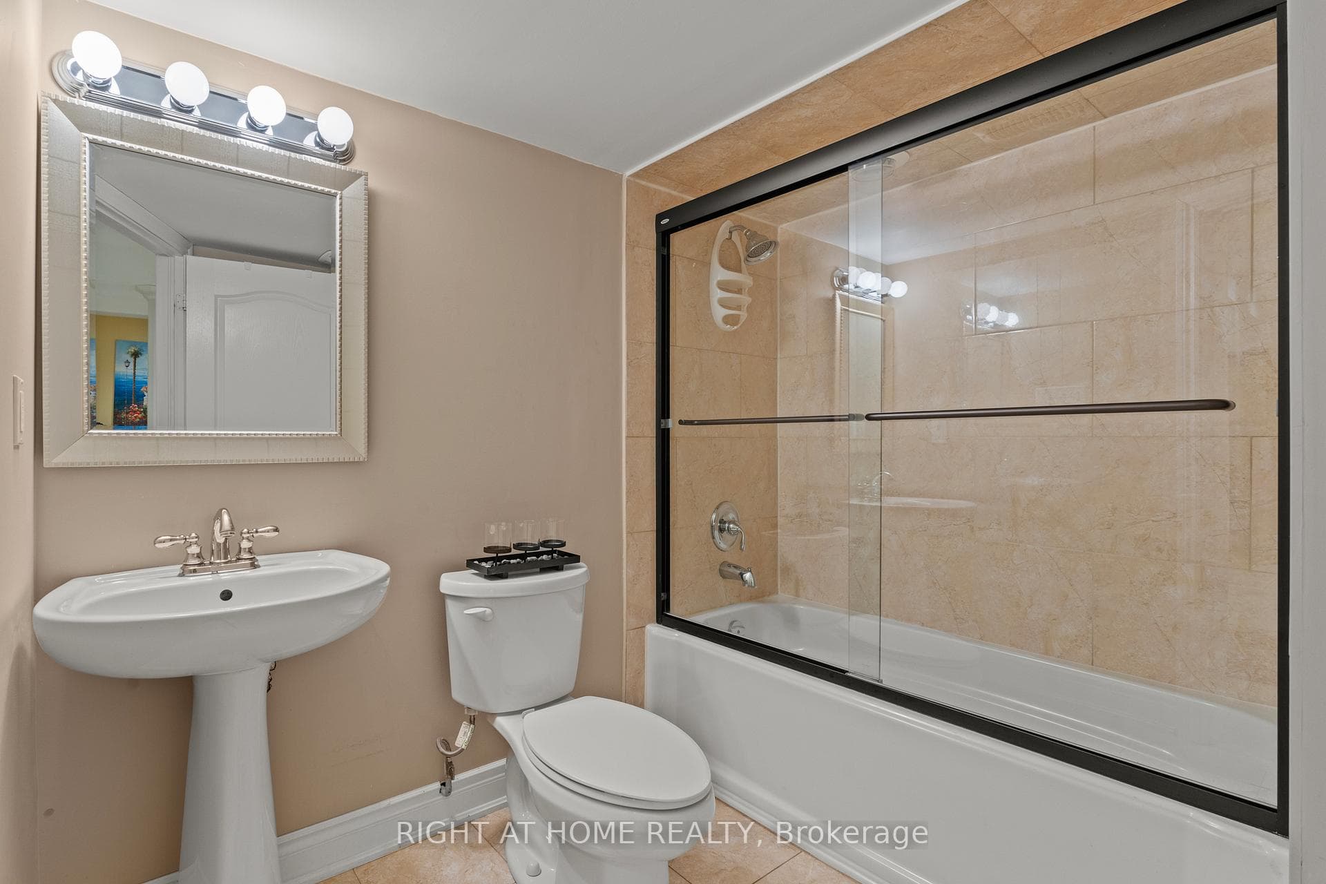 2275 Whitecliffe Way - Detached photo 33 of 38 in Oakville, Ontario