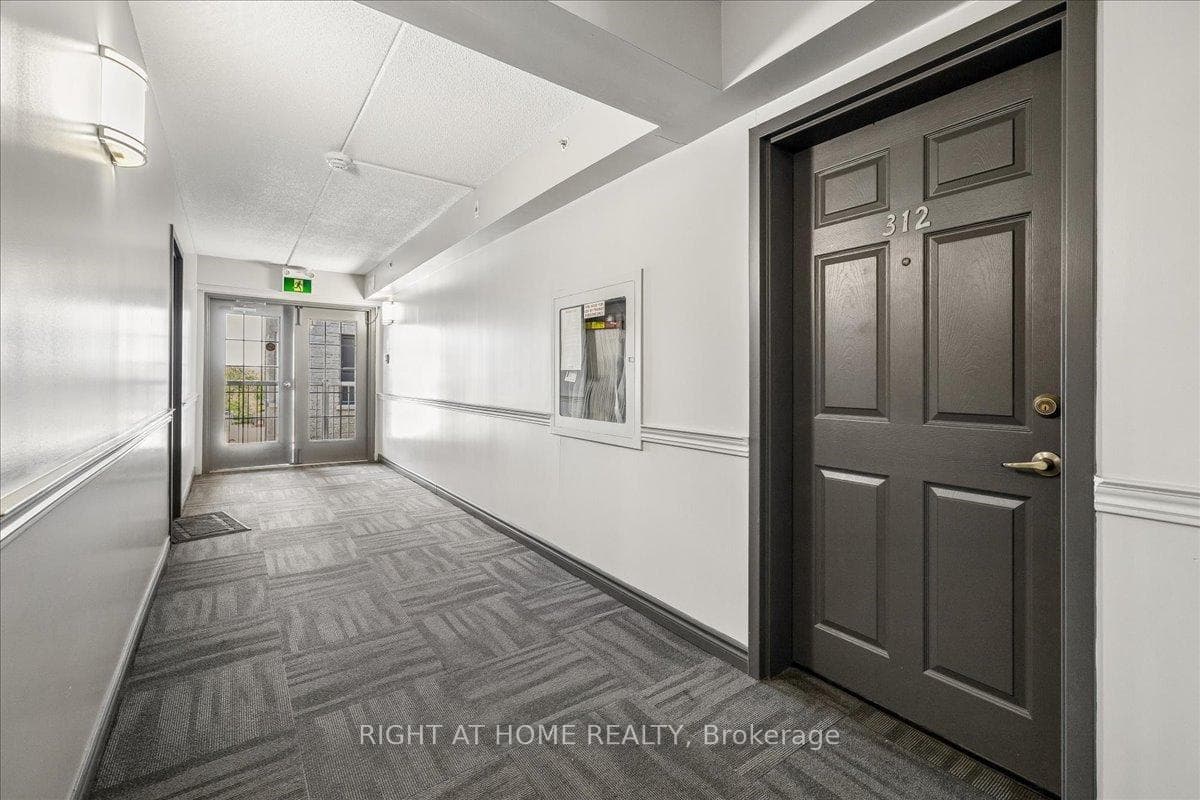 1451 Walker's Line Unit Unit # 312 - Condo photo 2 of 47 in Burlington, Ontario