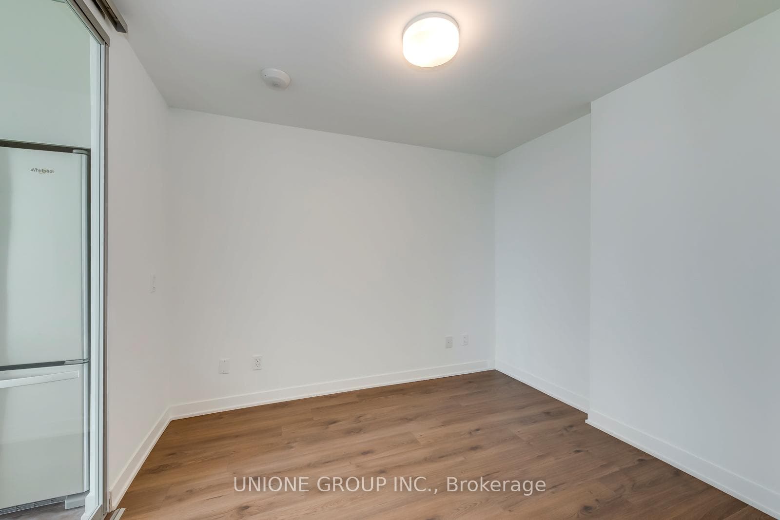 405 Dundas Street Unit 407 - Condo photo 19 of 26 in Oakville, Ontario