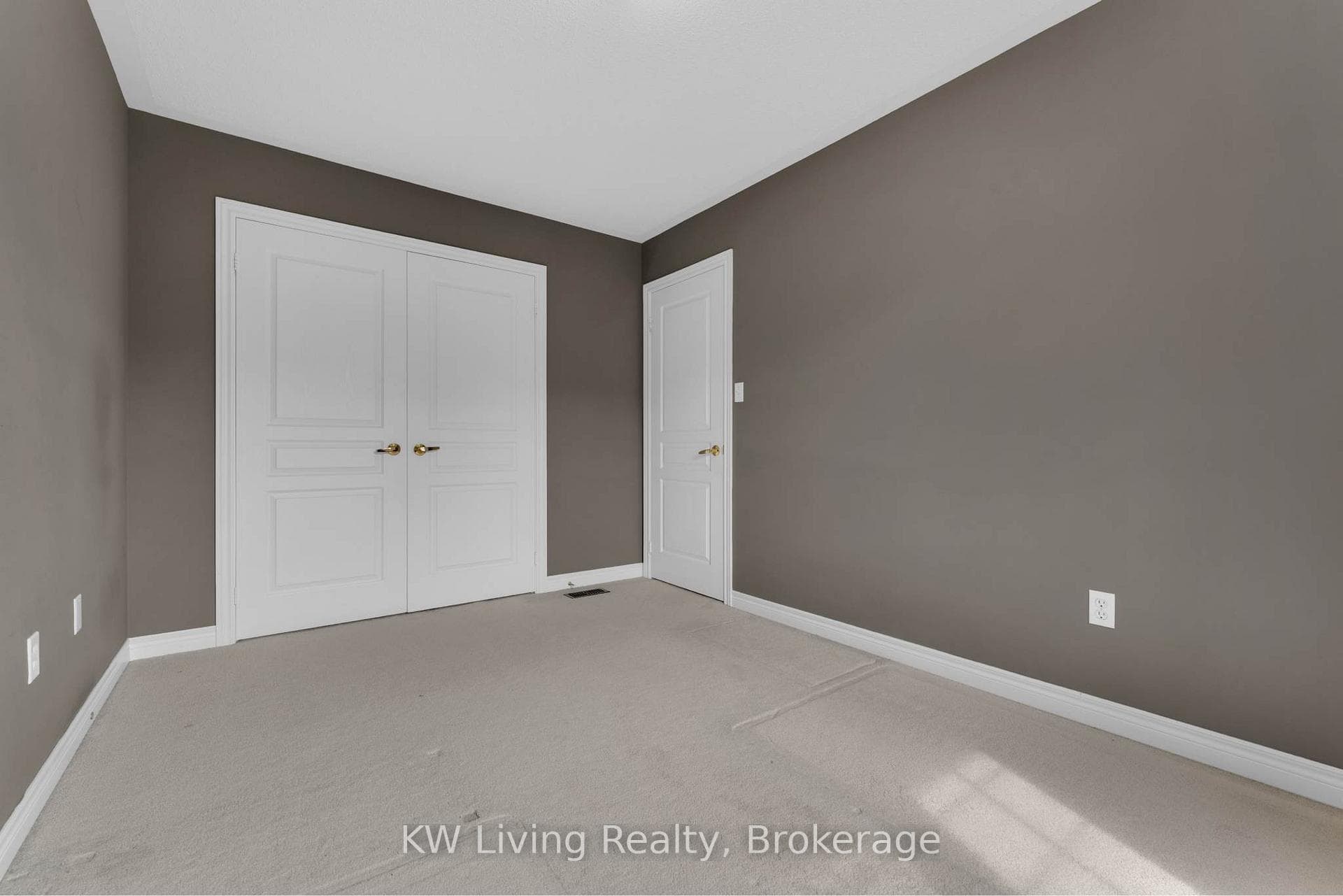 2410 Woodward Avenue Unit 12 - Condo photo 20 of 33 in Burlington, Ontario
