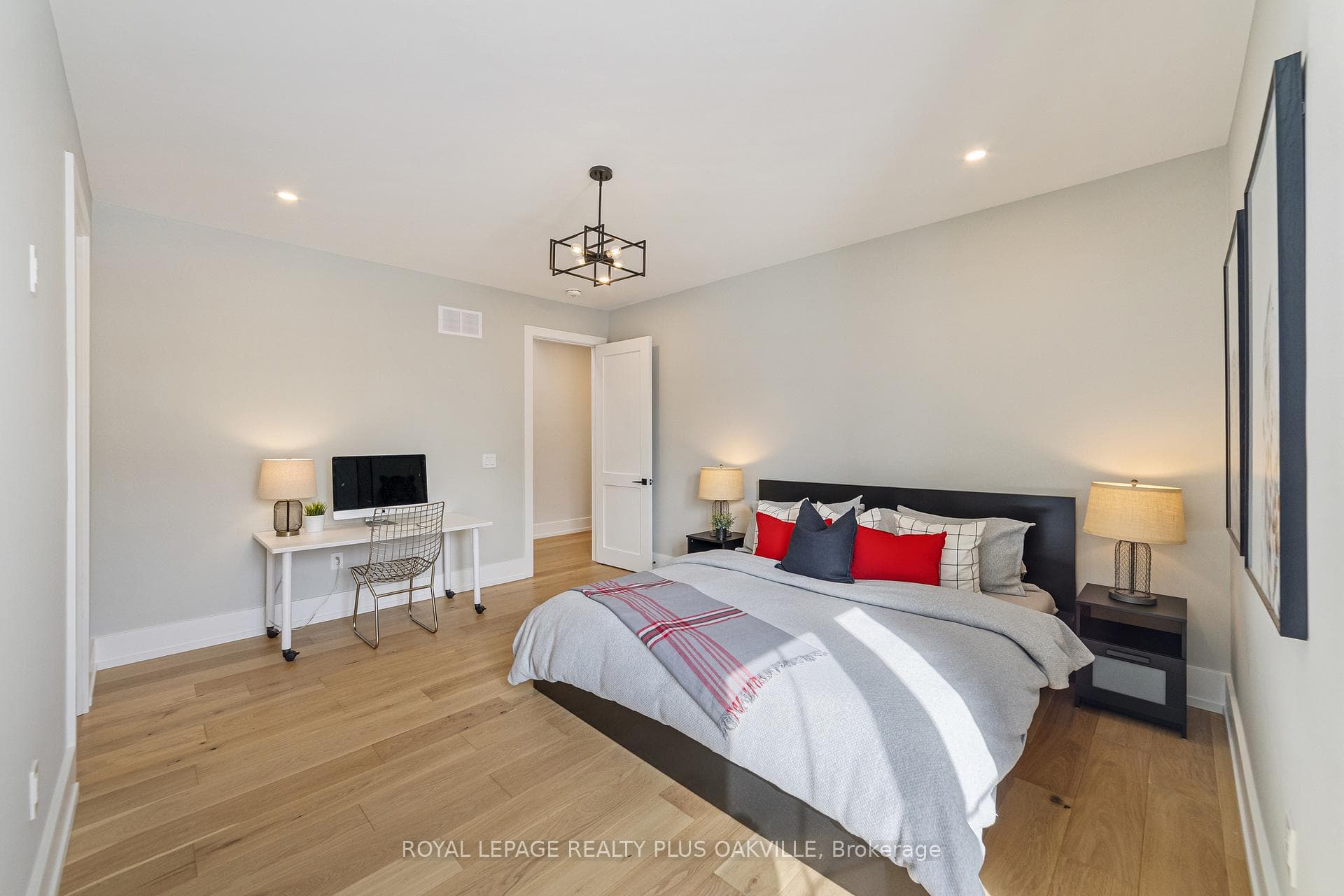 2057 Salvator Boulevard - Detached photo 31 of 50 in Oakville, Ontario