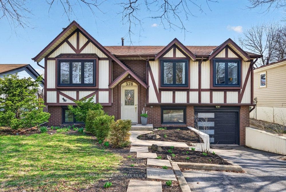 578 Holly Hill Crescent - Detached for sale in Tyandaga, Ontario