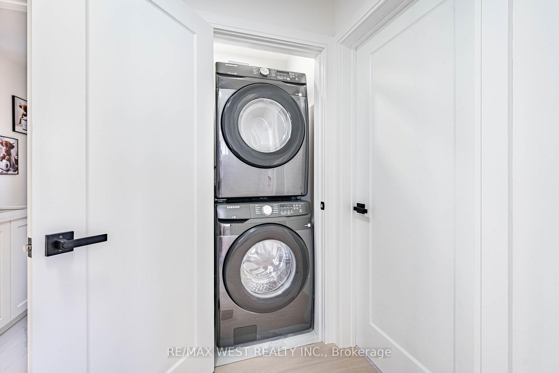 18 Torrington Drive - Detached photo 26 of 44 in Etobicoke (Islington / Rexdale), Ontario