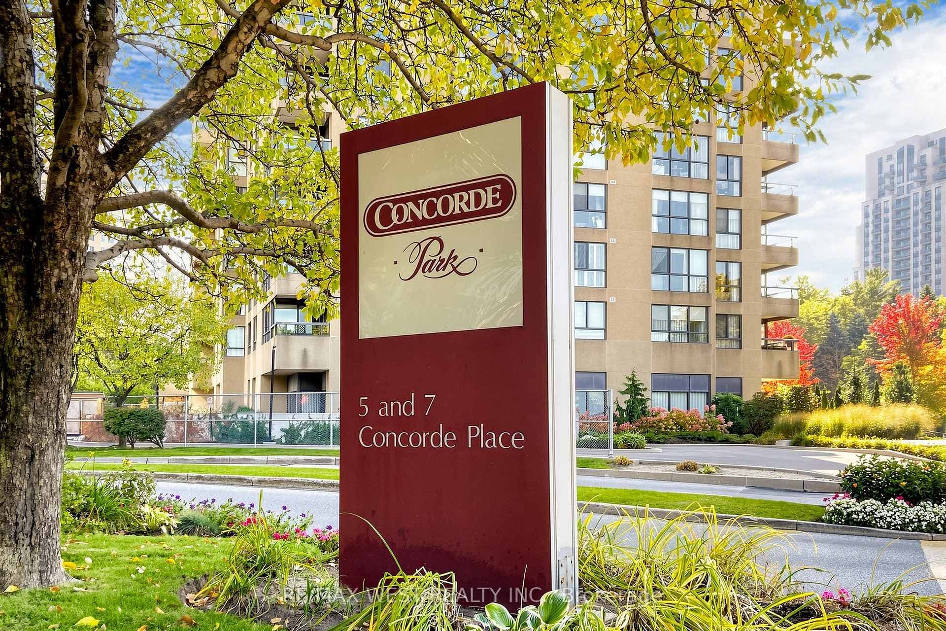 5 Concorde Place Unit 1302 - Condo photo 3 of 47 in Don Mills / Parkwoods / Victoria Village, Ontario