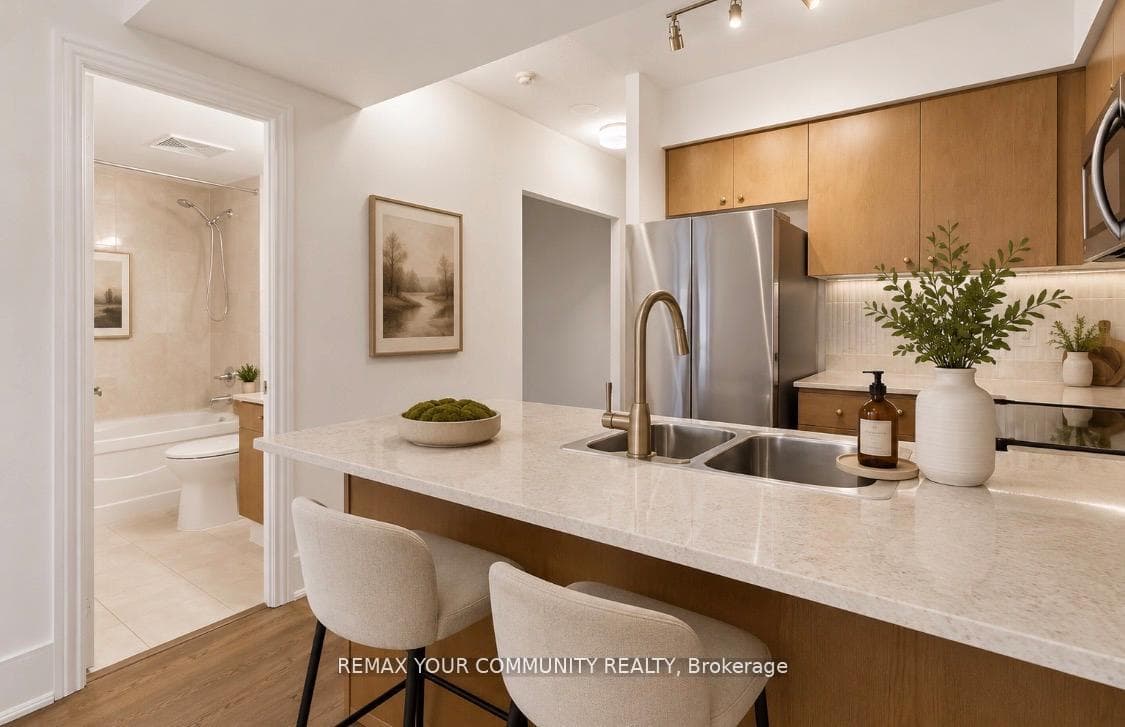 8 Scollard Street Unit 606 - Condo photo 8 of 37 in Annex / Yorkville / Summerhill, Ontario