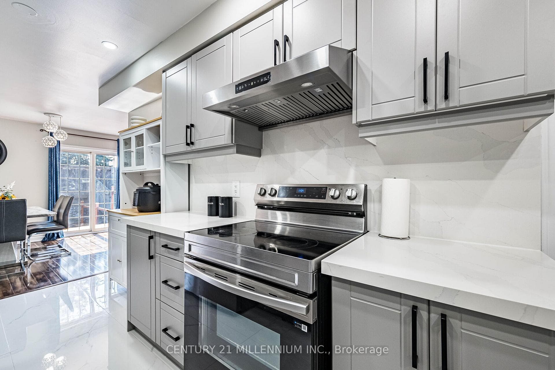 100 Monaco Court - Townhouse photo 9 of 50 in Brampton, Ontario