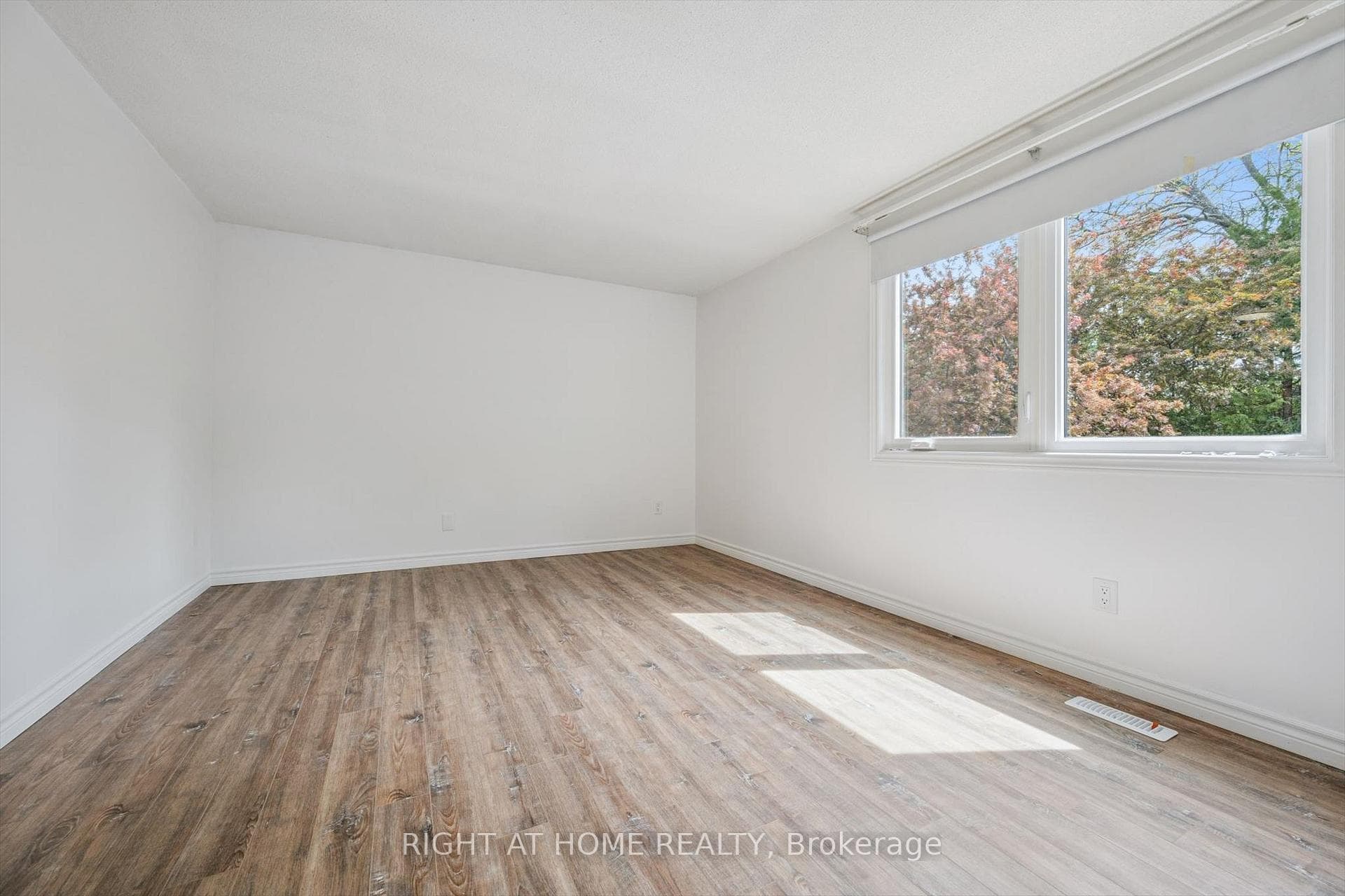 2432 Malcolm Crescent - Detached photo 20 of 35 in Burlington, Ontario