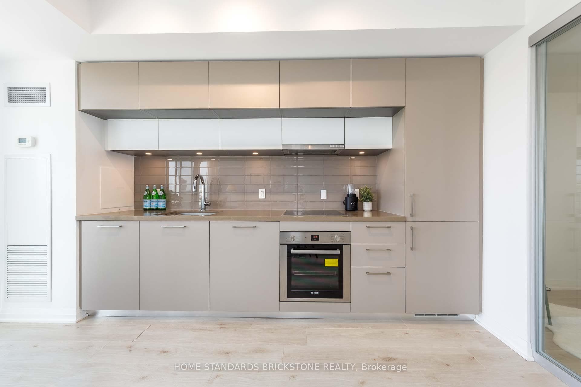 99 Foxbar Road Unit 711 - Condo photo 17 of 36 in Annex / Yorkville / Summerhill, Ontario