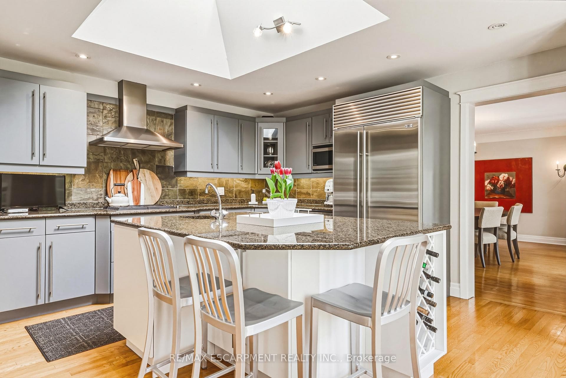 7 Colonial Crescent - Detached photo 19 of 49 in Oakville, Ontario