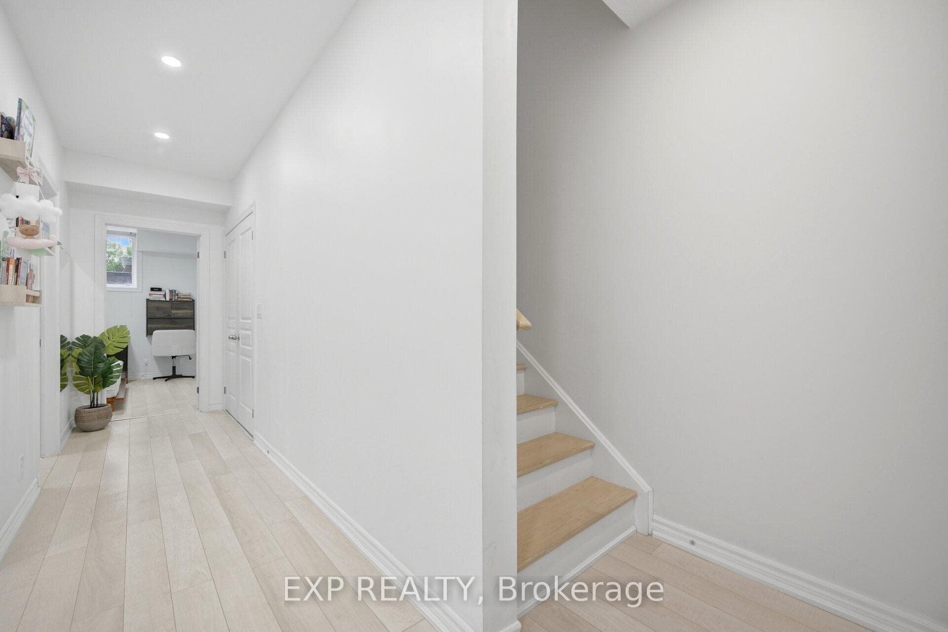 110 Caledonia Park Road Unit 2 - Condo photo 20 of 38 in Keelesdale / Eglinton West, Ontario