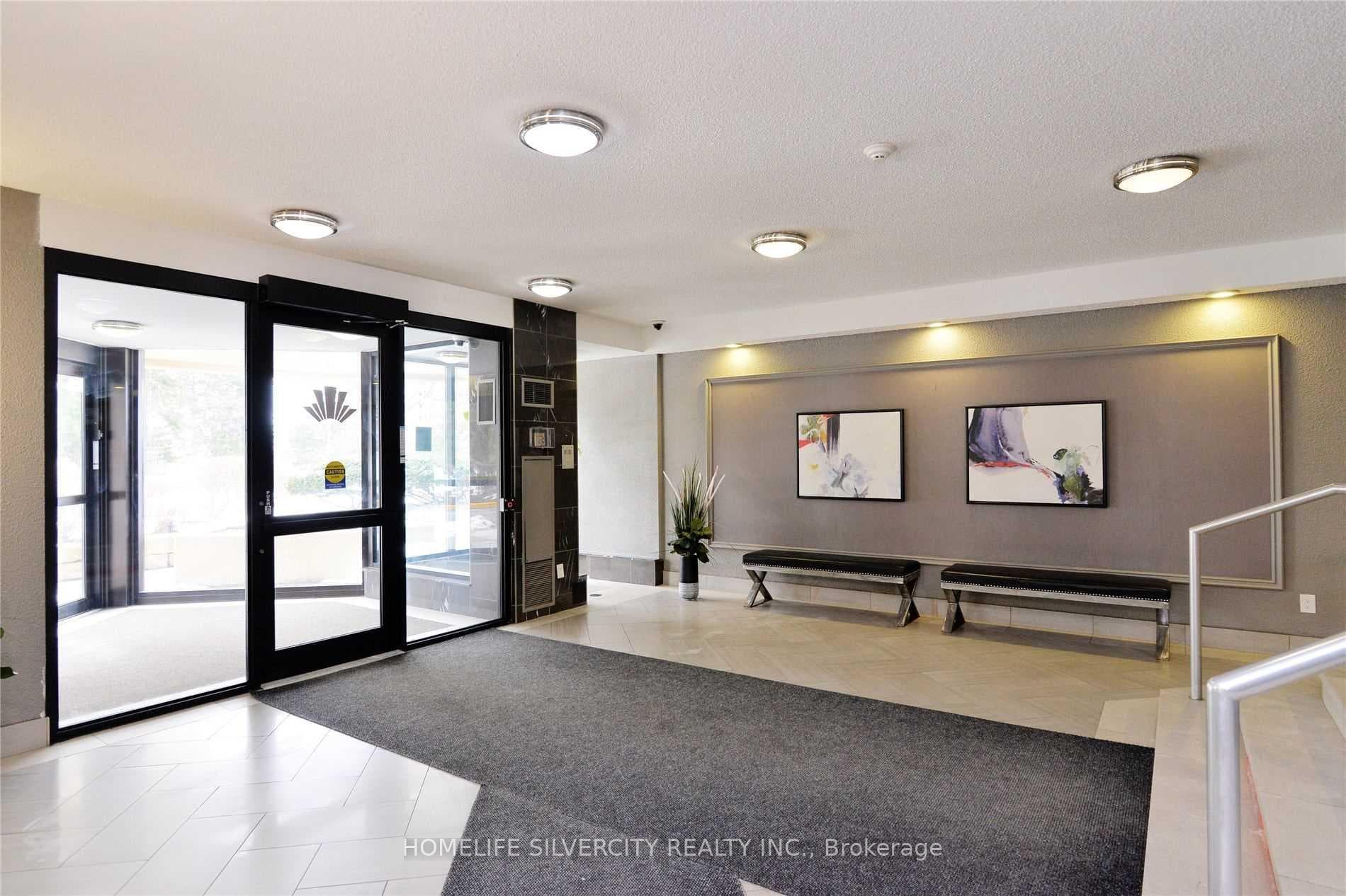 8 Lisa Street Unit 1804 - Condo photo 4 of 49 in Brampton, Ontario