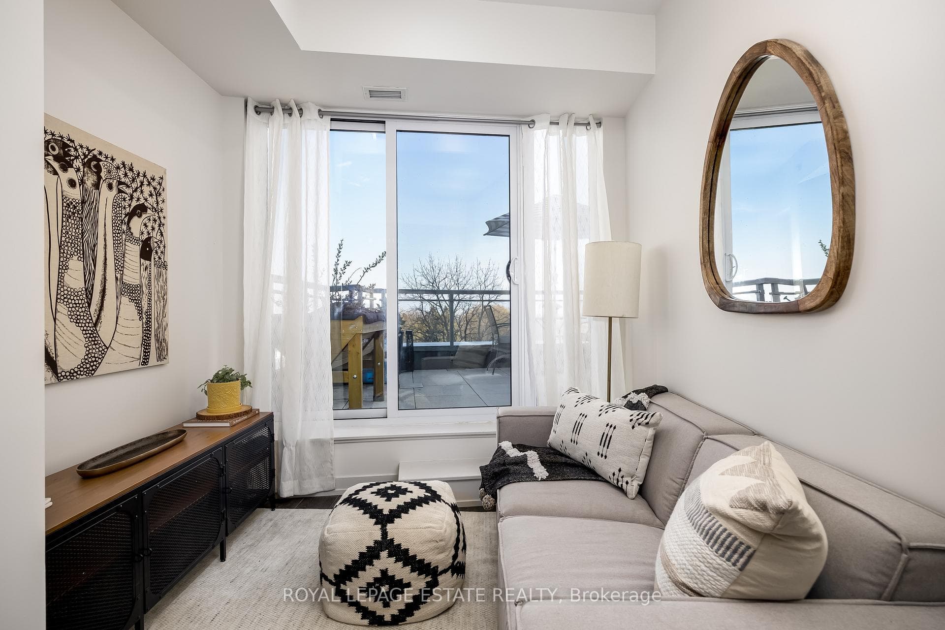 90 Glen Everest Avenue Unit 611 - Condo photo 1 of 22 in Birch Cliff / Cliffside, Ontario