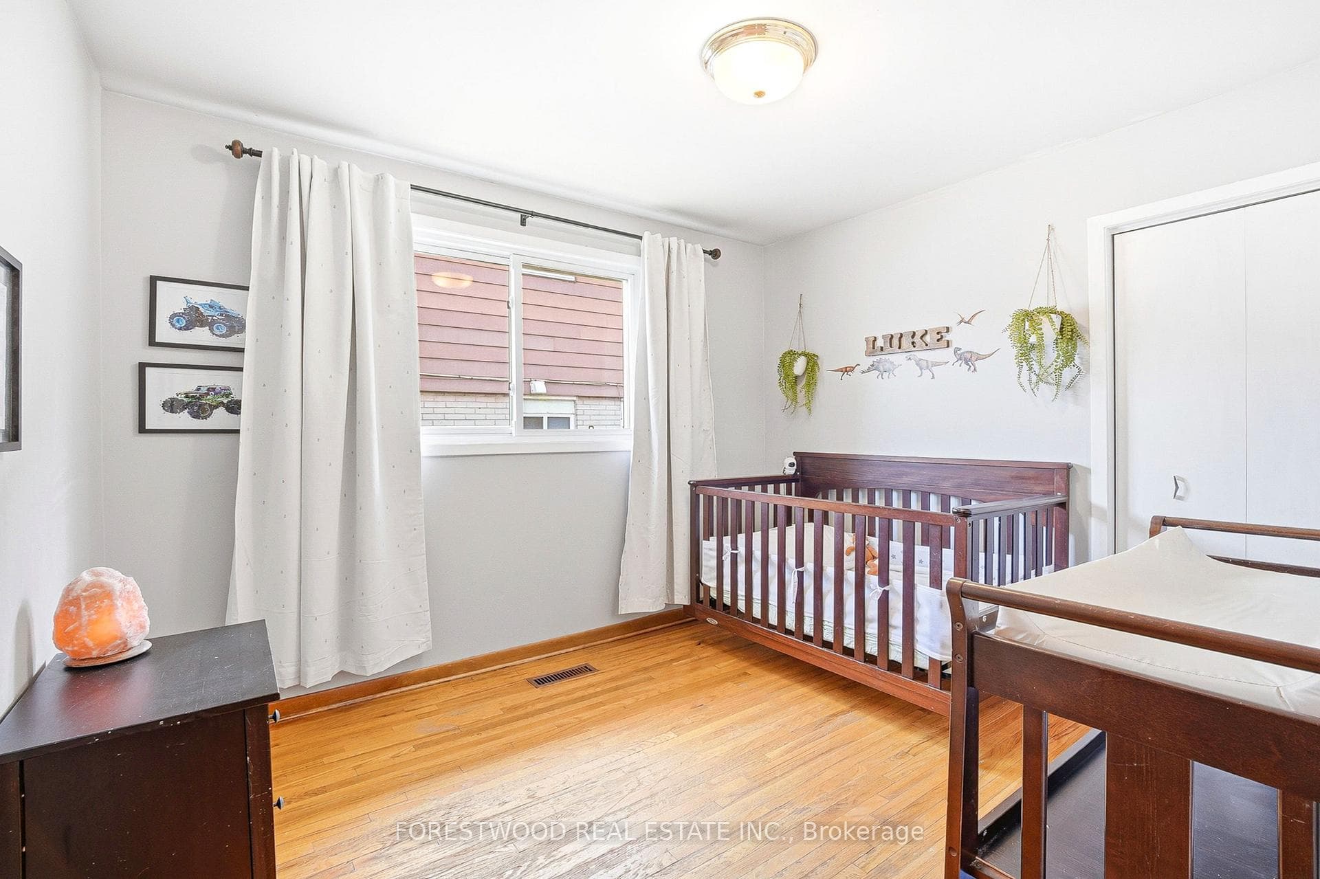 69 Surbray Grove - Semi-Detached photo 21 of 46 in Mississauga, Ontario