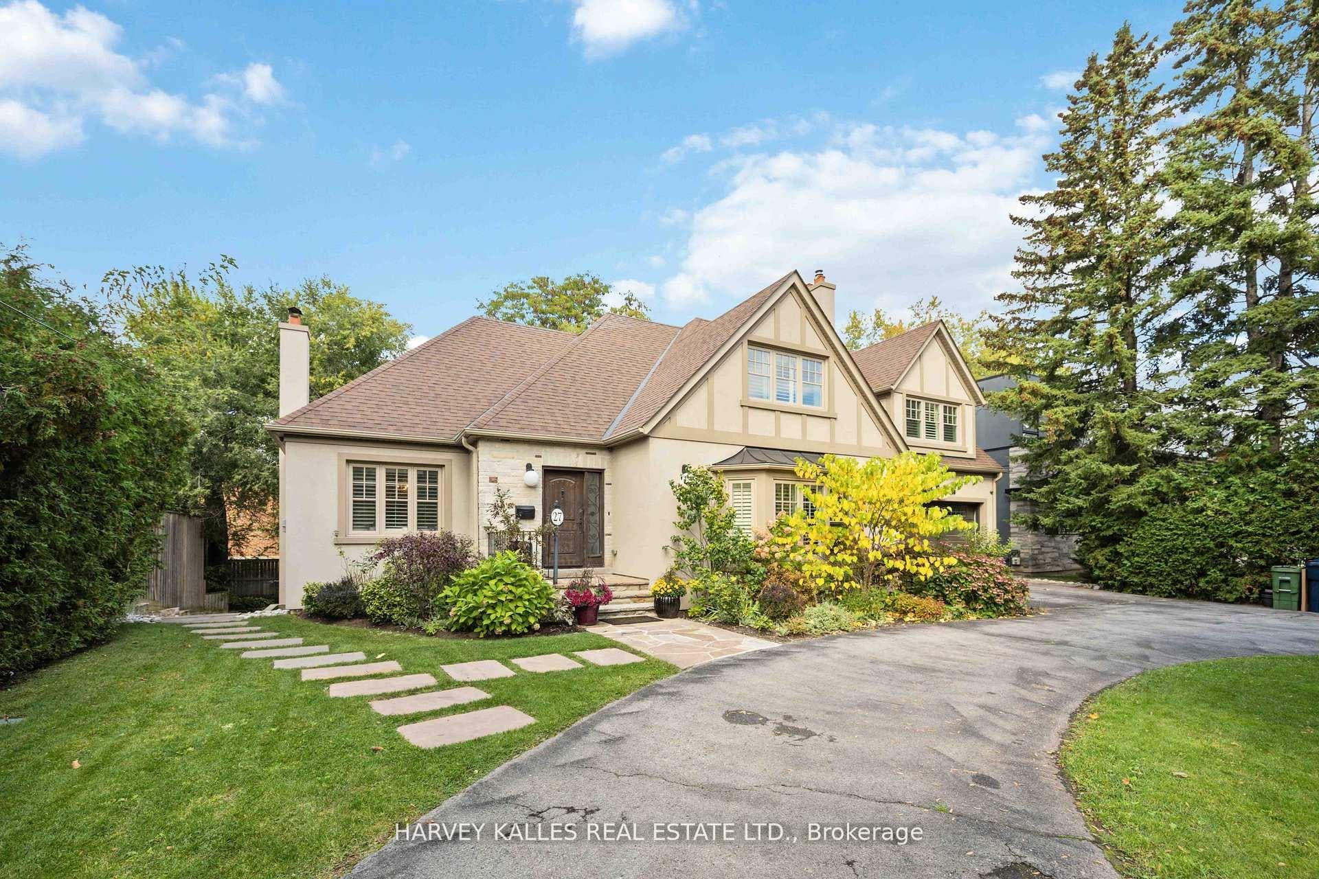 27 Ashley Park Road - Detached photo 2 of 49 in Etobicoke (Islington / Rexdale), Ontario