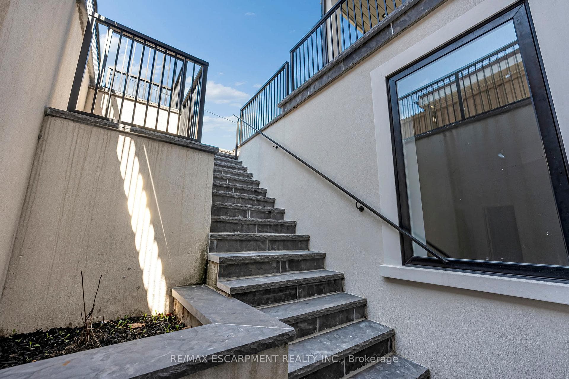 383 Wadsworth Street - Detached photo 43 of 46 in Oakville, Ontario