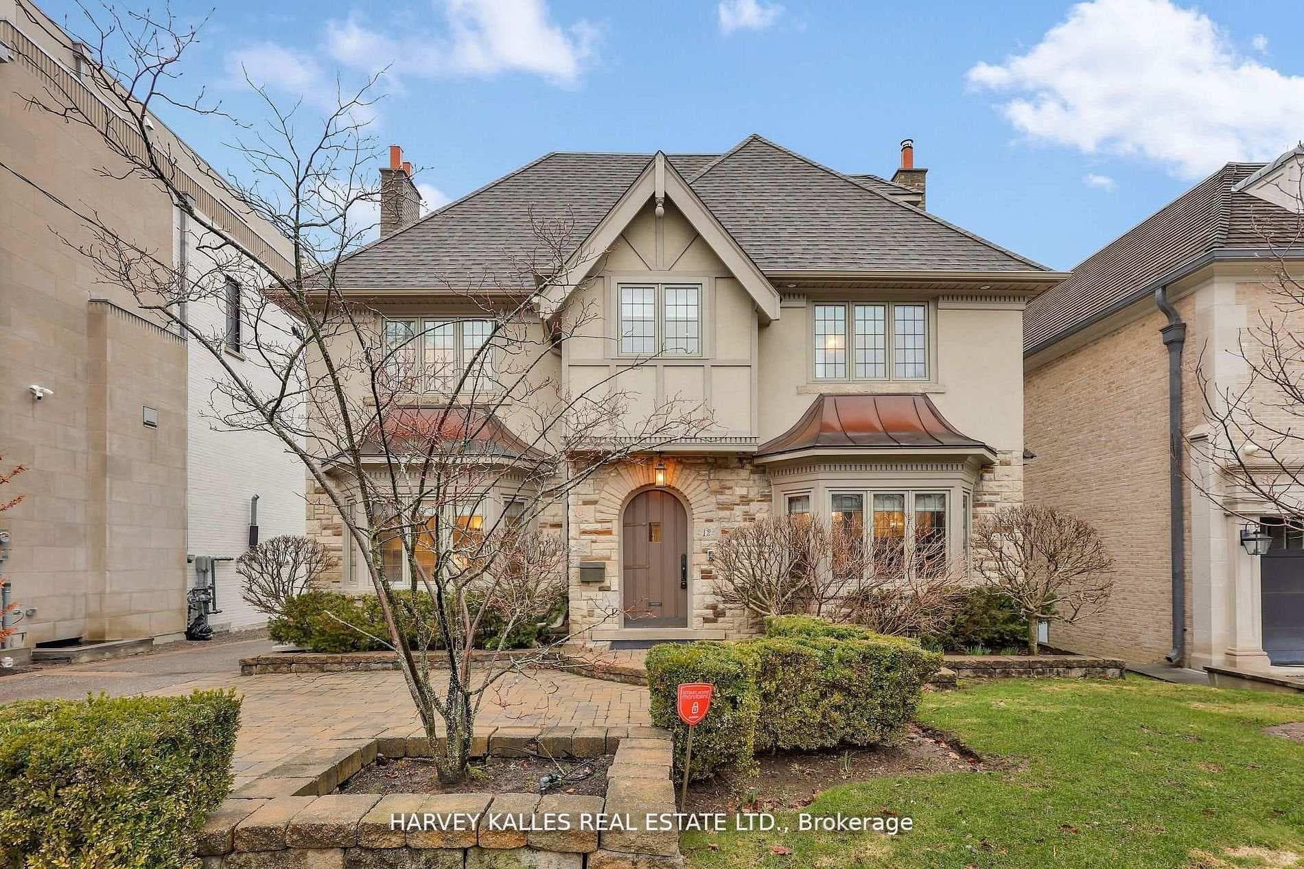 12 Killarney Road - home for sale in Forest Hill / Deer Park, Ontario