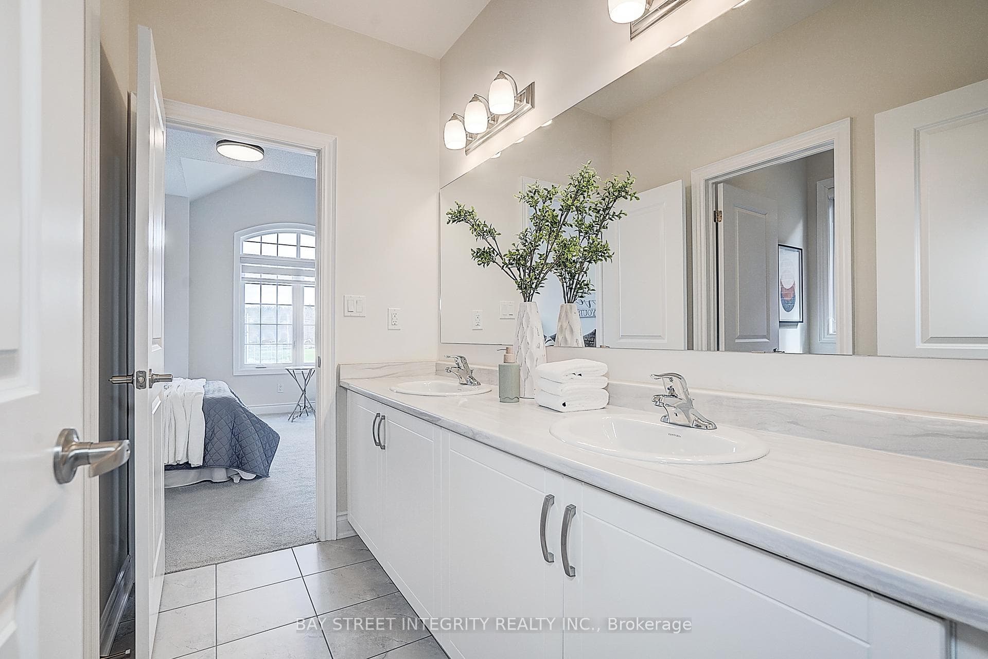 38 Settlers Road - Detached photo 30 of 50 in Oakville, Ontario