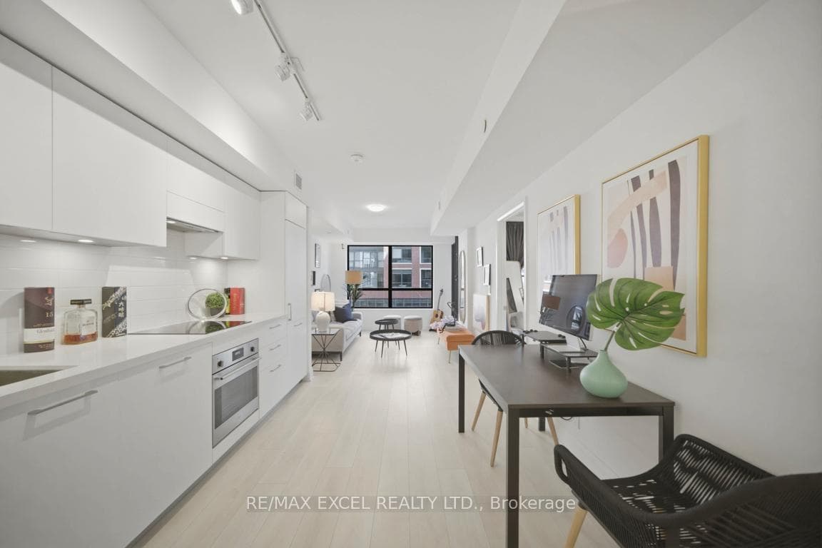 33 Frederick Todd Way Unit 303 - Condo photo 12 of 49 in Flemingdon Park / Don Mills, Ontario