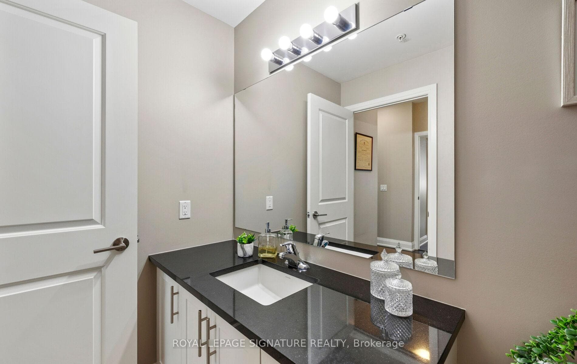 55 Yorkland Boulevard Unit PH1202 - Condo photo 32 of 50 in Brampton, Ontario
