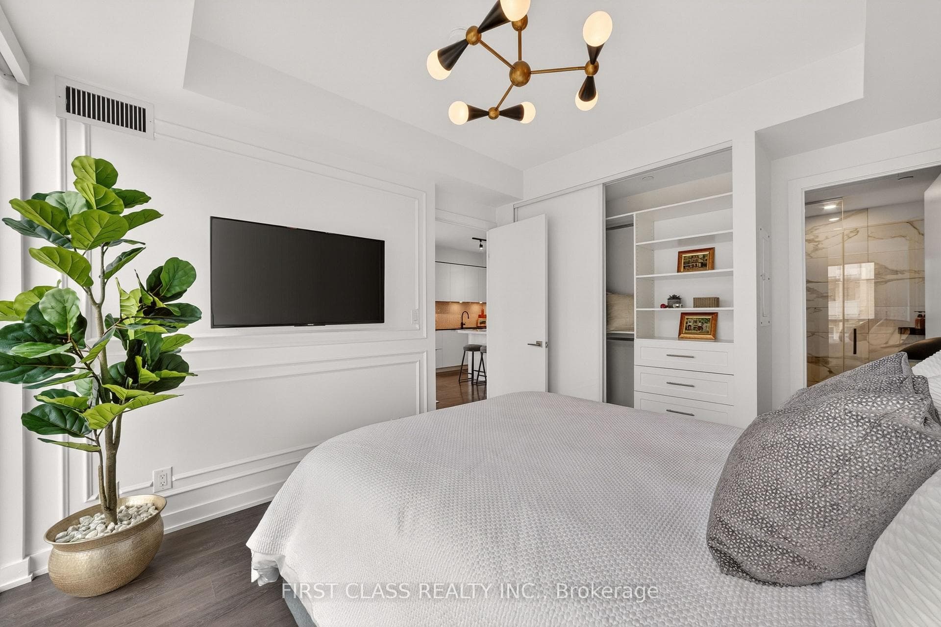 609 Avenue Road Unit 707 - Condo photo 16 of 30 in Annex / Yorkville / Summerhill, Ontario