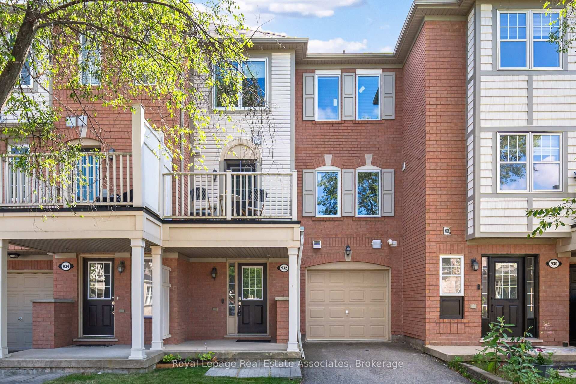 932 Burgess Gardens - Townhouse for sale in Old Milton, Ontario