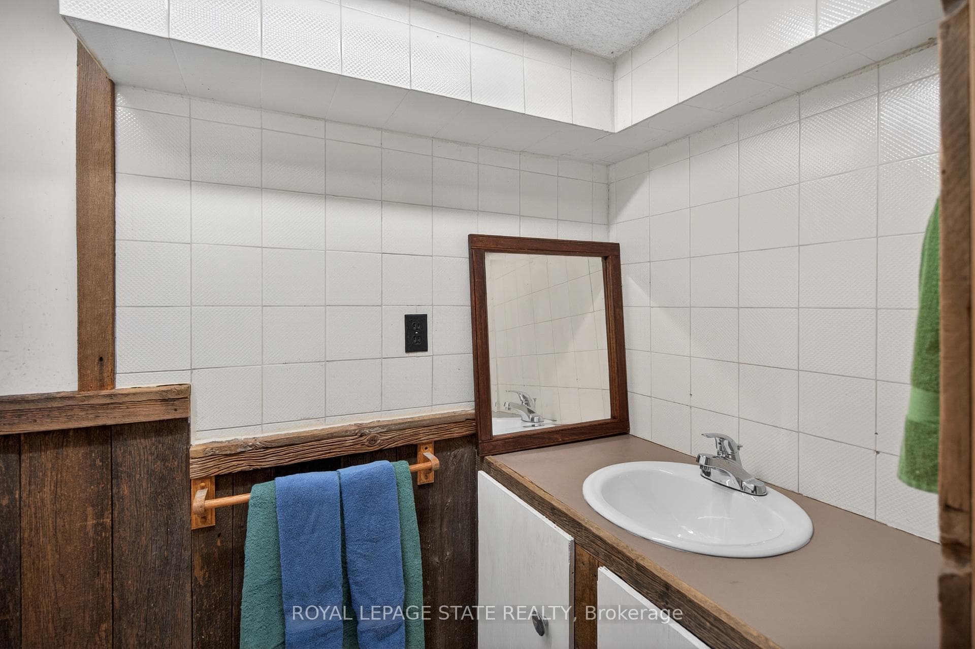 893 Lasalle Park Road - Detached photo 30 of 47 in Burlington, Ontario
