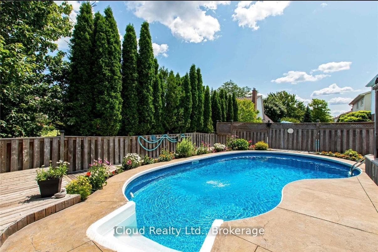 2067 Hunters Wood Drive - Detached photo 22 of 23 in Burlington, Ontario