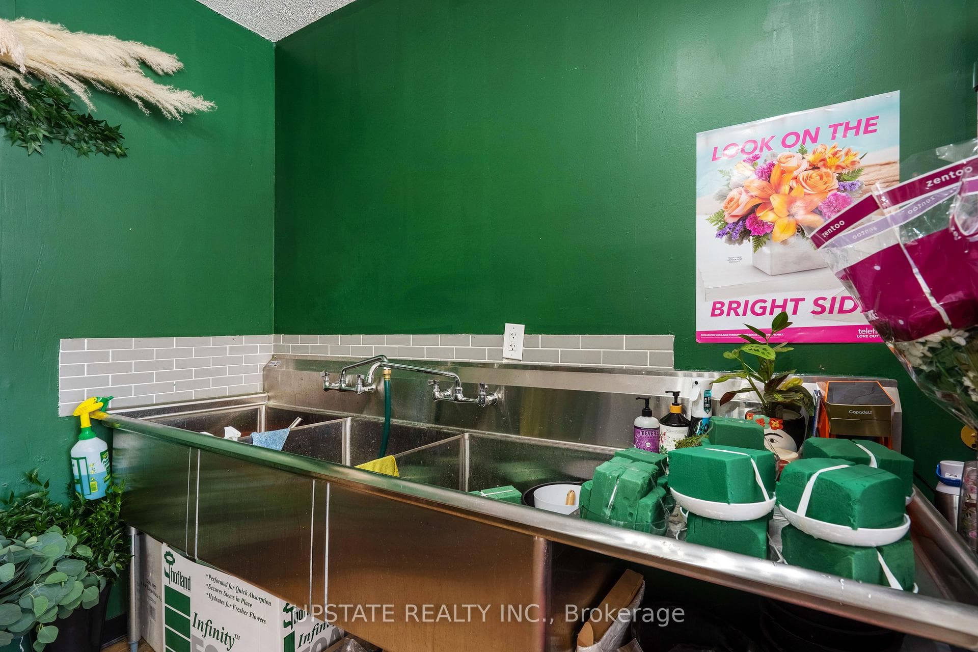 1760 Upper James Street Unit 4 - Commercial photo 10 of 23 in Hamilton, Ontario