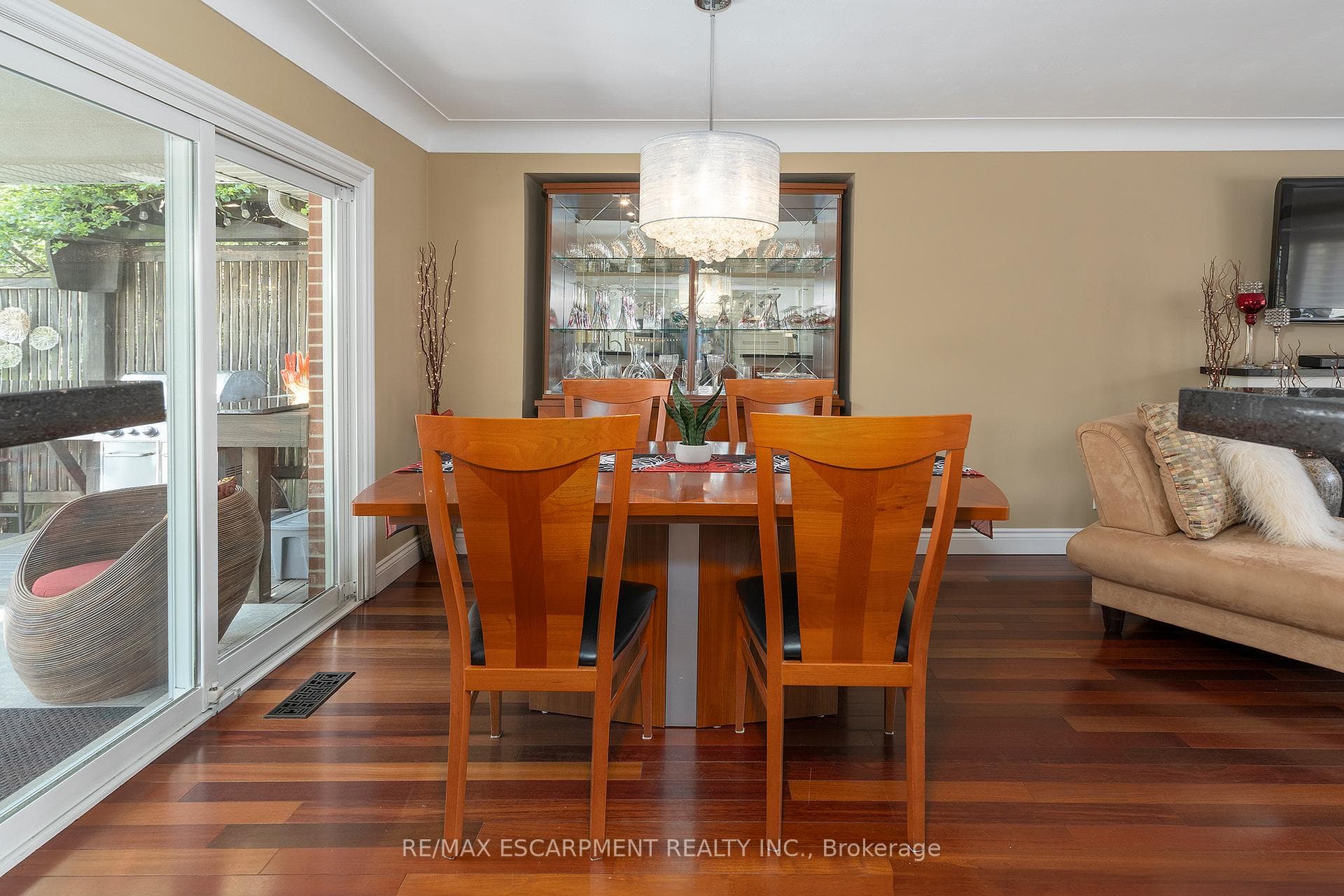 193 Pine Cove Road - Detached photo 7 of 43 in Burlington, Ontario