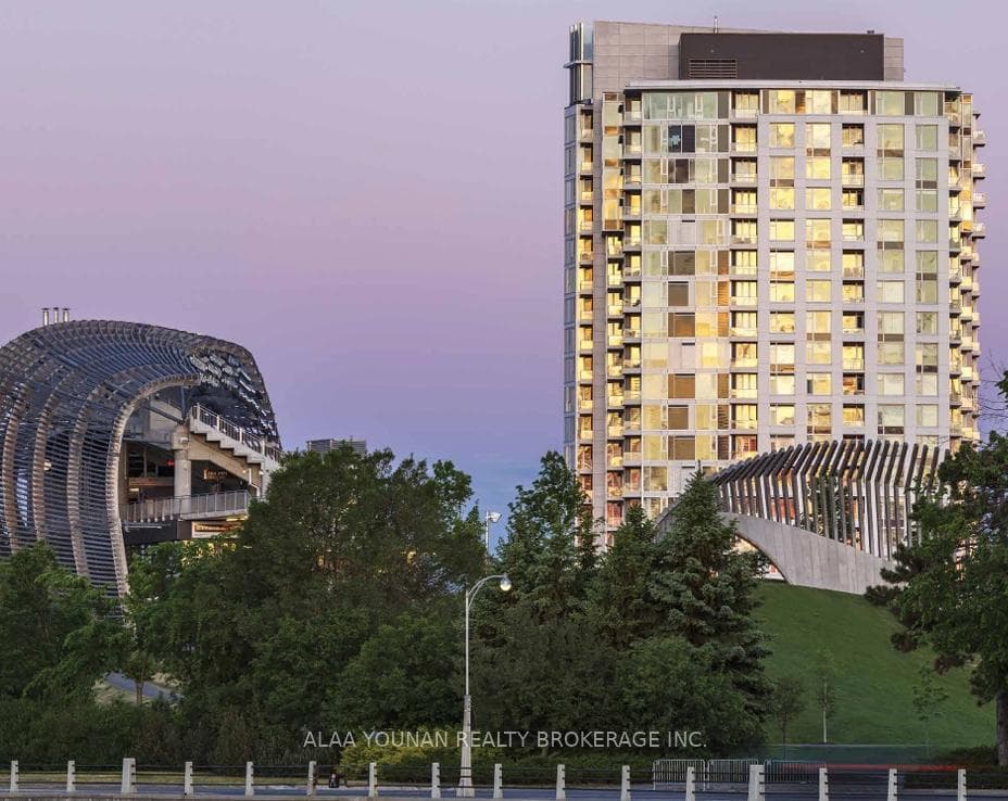 3075 Trafalgar Road Unit 102 - home for sale in Oakville, Ontario