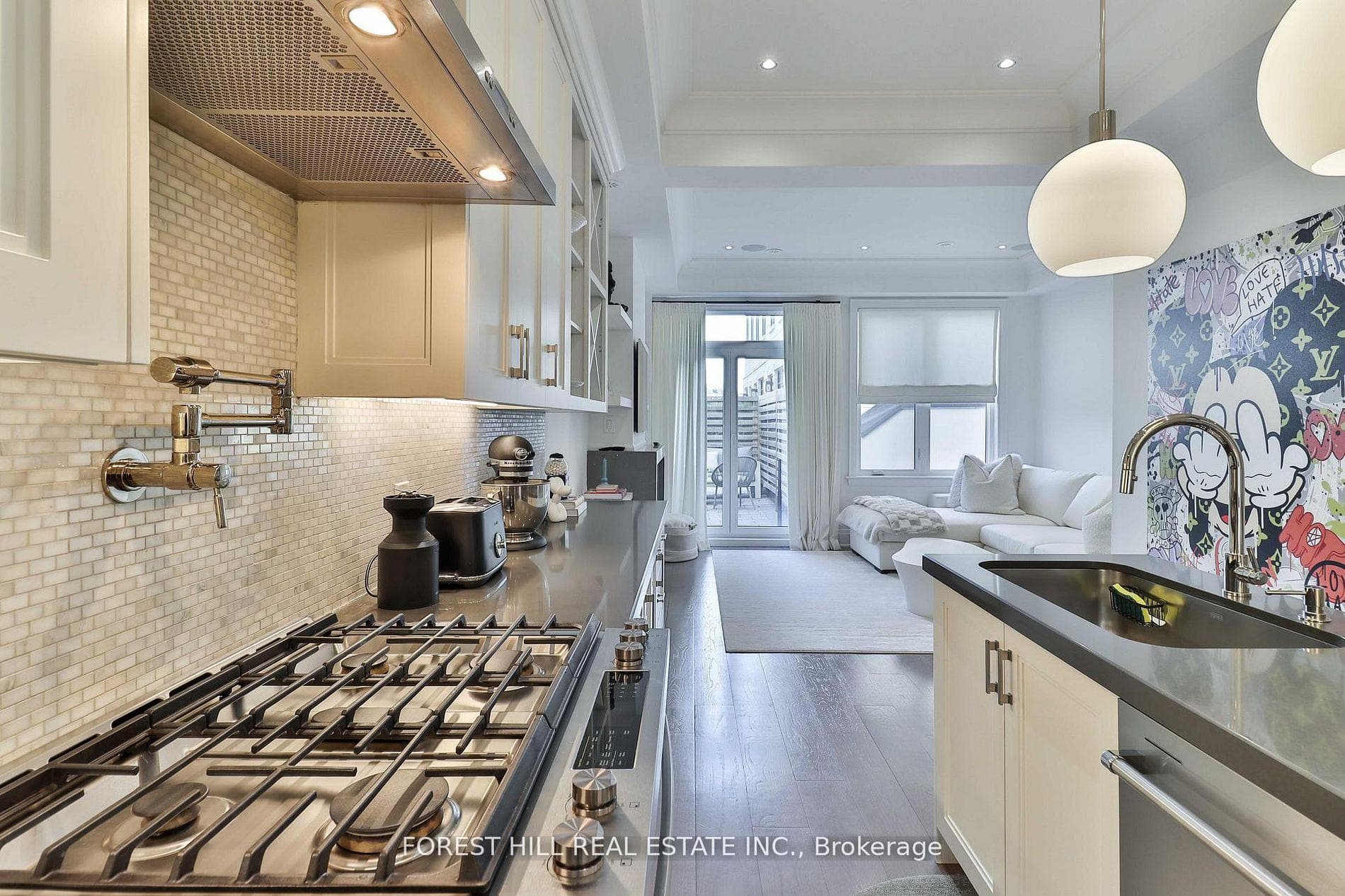51B Burnaby Boulevard - Townhouse photo 10 of 31 in Forest Hill / Deer Park, Ontario
