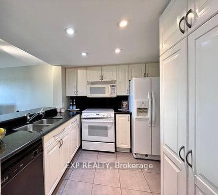 725 King Street Unit 705 - Condo photo 2 of 14 in Downtown Toronto / Waterfront, Ontario