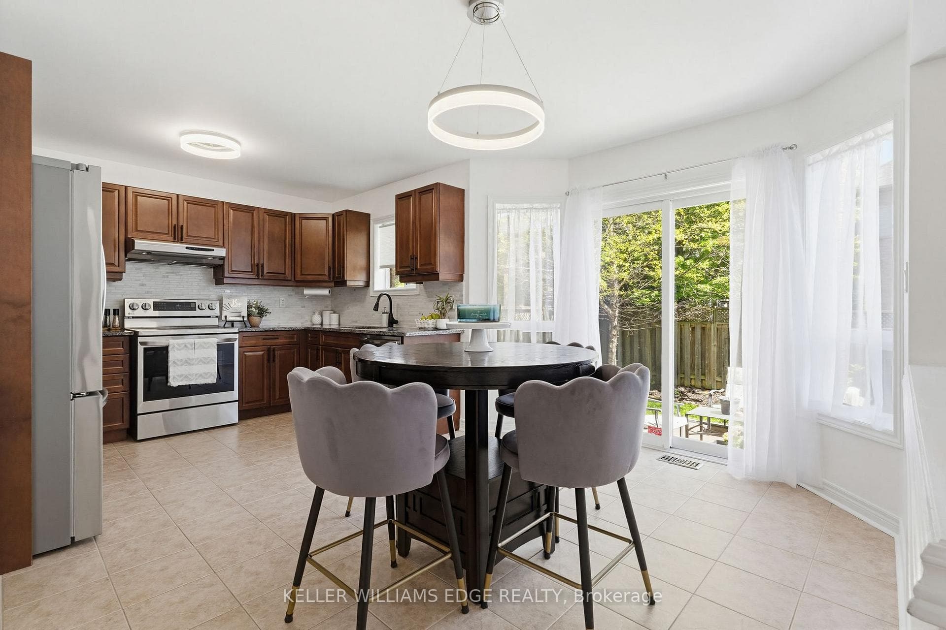 5398 Langford Road - Detached photo 8 of 40 in Burlington, Ontario