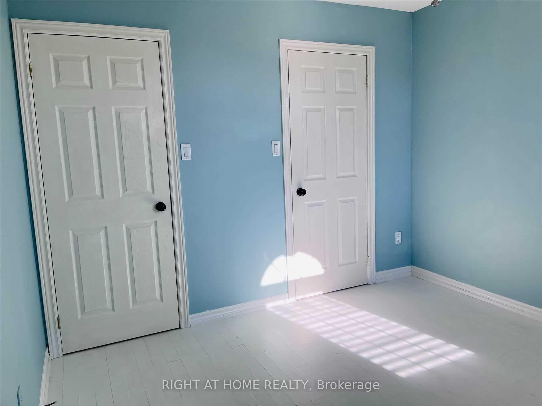 2471 Felhaber Crescent - Semi-Detached photo 20 of 23 in Oakville, Ontario