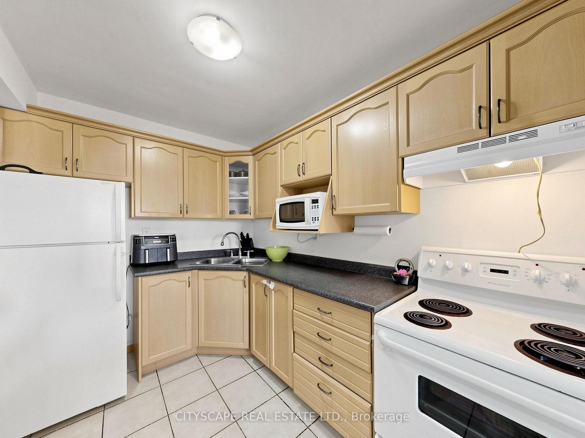851 Queenston Road Unit 708 - Condo photo 4 of 27 in Hamilton, Ontario