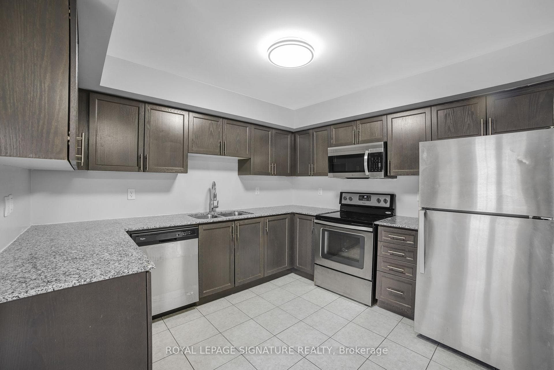 2492 Post Road Unit 19 - Condo photo 13 of 24 in Oakville, Ontario
