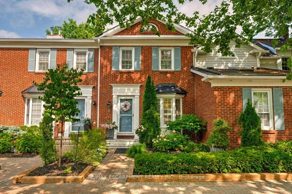 1280 Maple Crossing Boulevard Unit 11 - home for sale in Burlington, Ontario