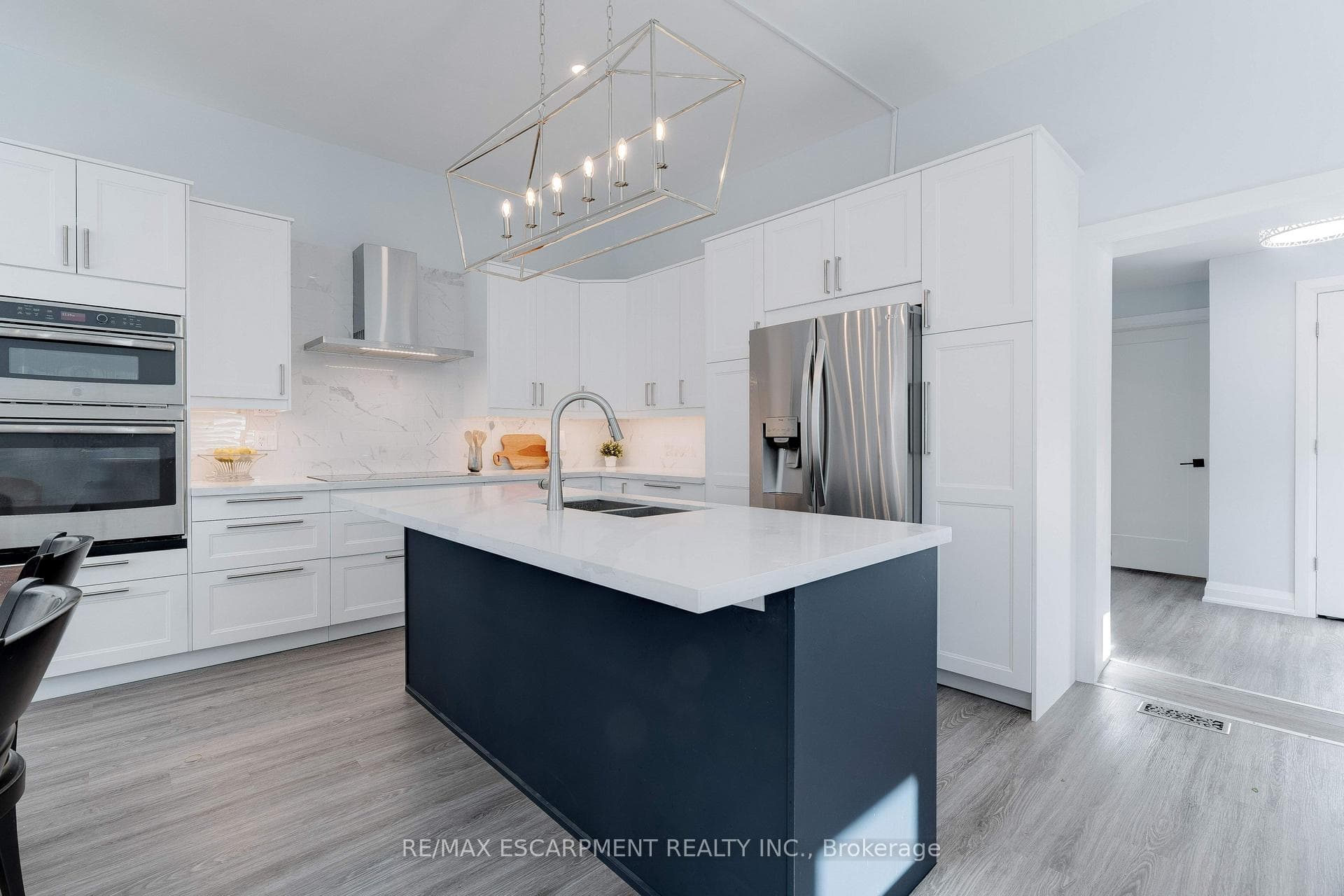 296 Kent Crescent - Multi-Family photo 30 of 50 in Burlington, Ontario