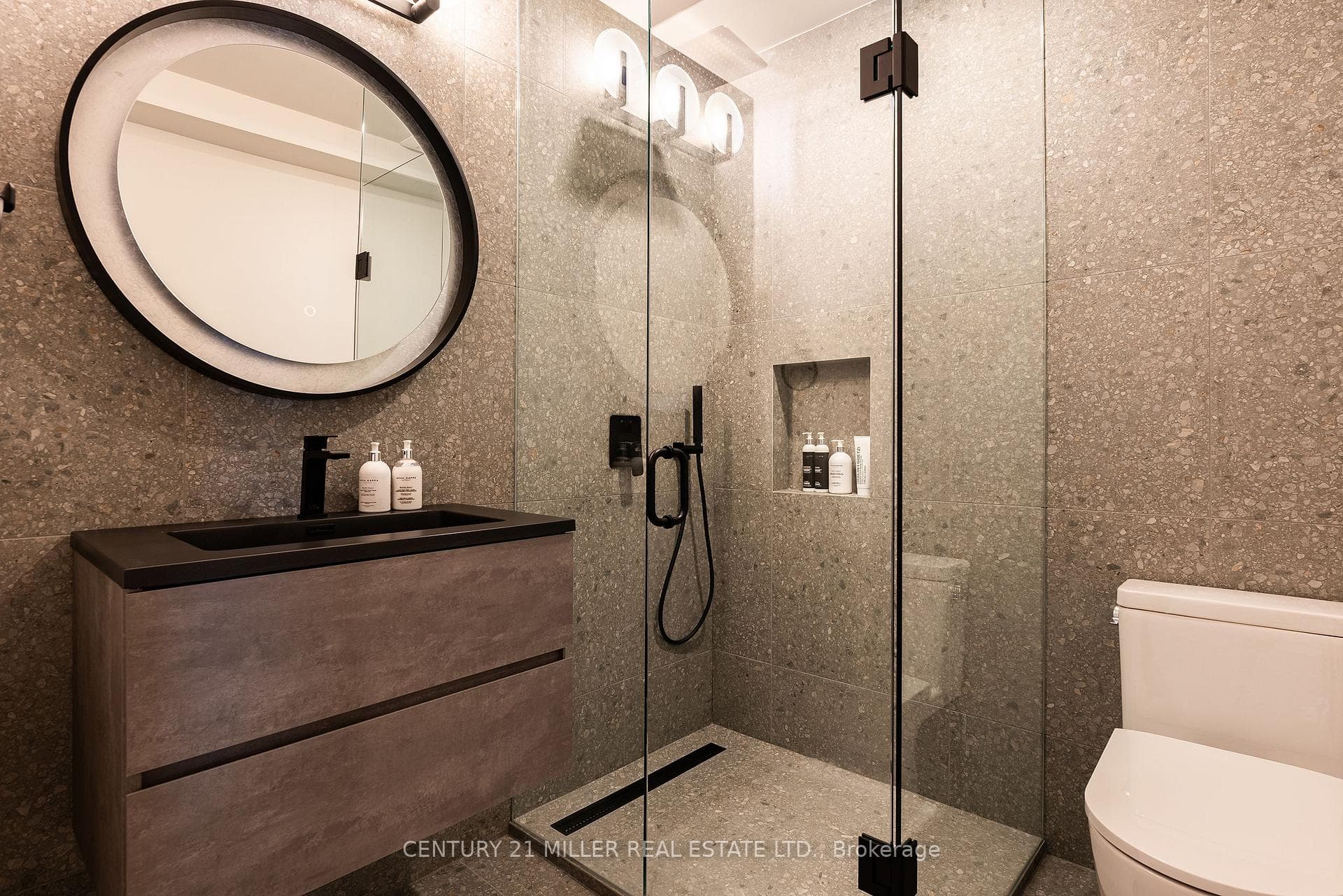121 Edgecliffe Place - Detached photo 35 of 46 in Burlington, Ontario
