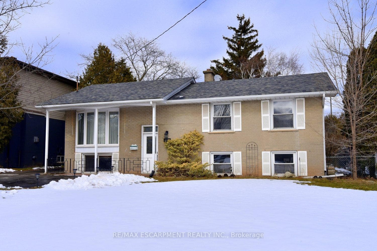 409 Tennyson Drive - home for sale in Oakville, Ontario