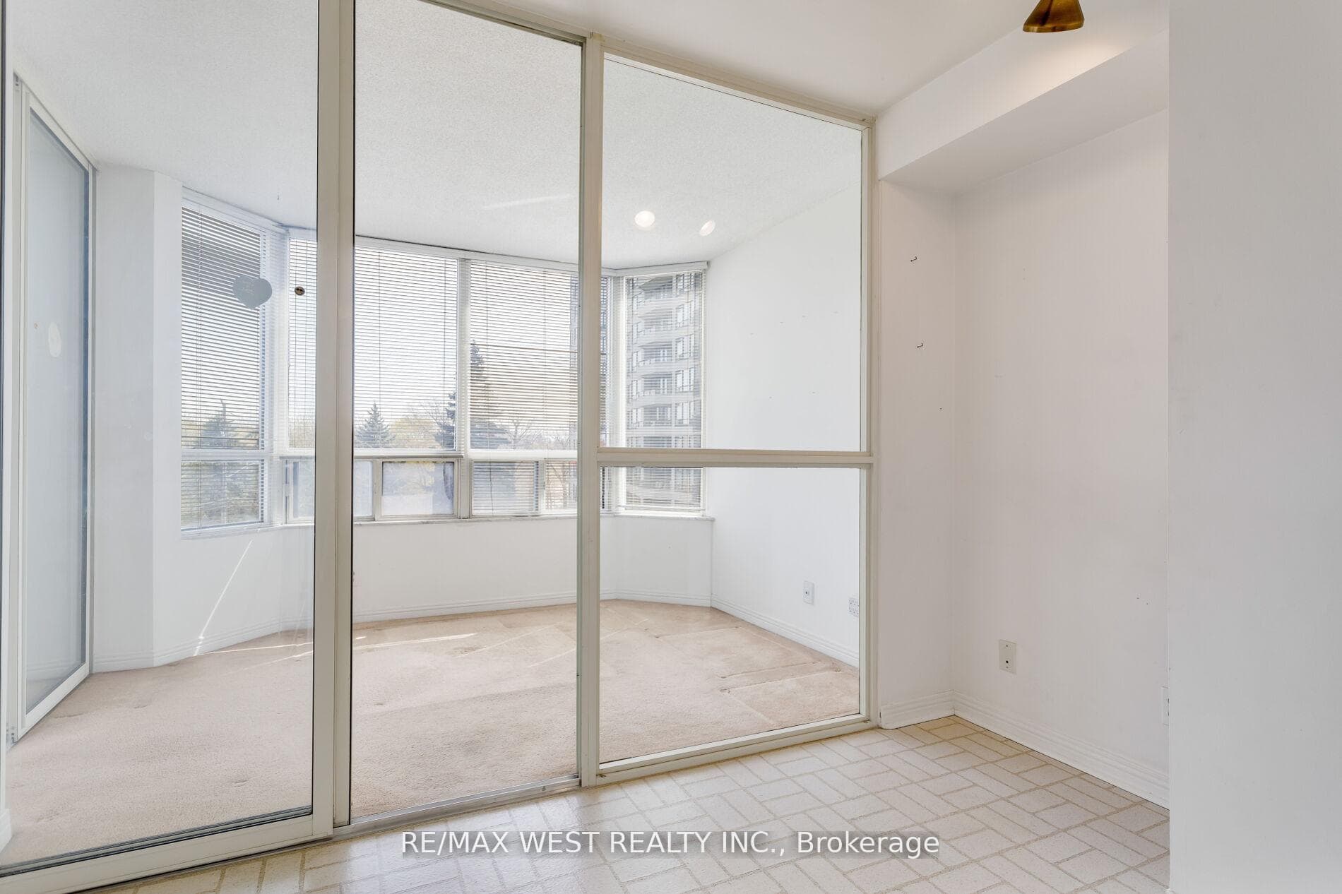 1 Aberfoyle Crescent Unit 411 - Condo photo 25 of 34 in Etobicoke (Islington / Rexdale), Ontario