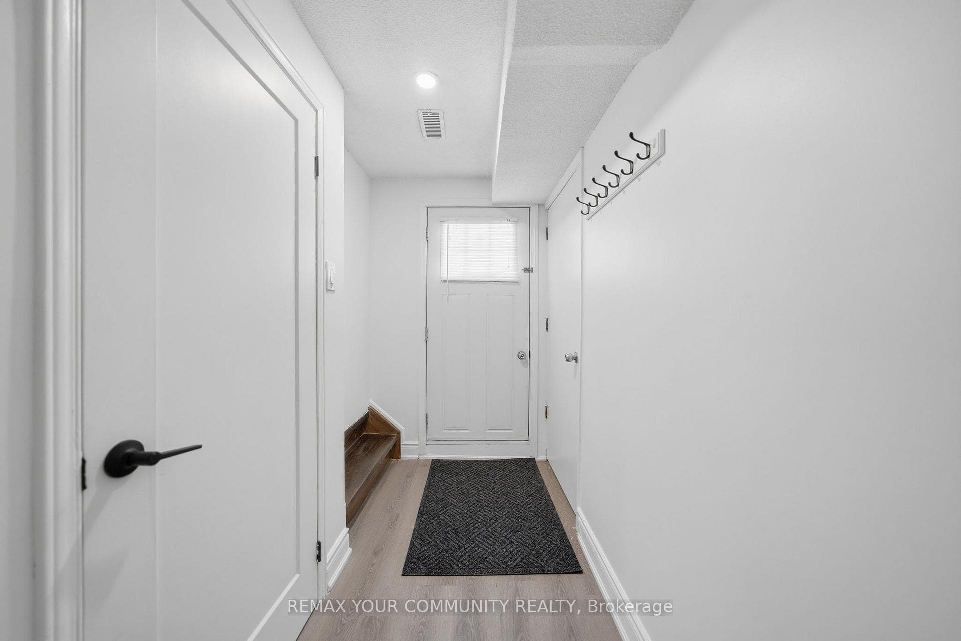 36 Roseville Drive Unit BSMT - Semi-Detached photo 3 of 23 in Brampton, Ontario