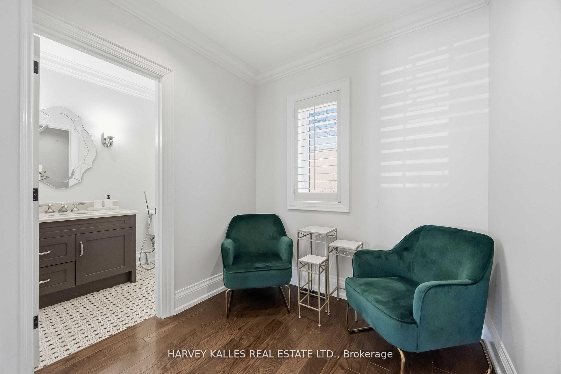 27 Ashley Park Road - Detached photo 15 of 49 in Etobicoke (Islington / Rexdale), Ontario